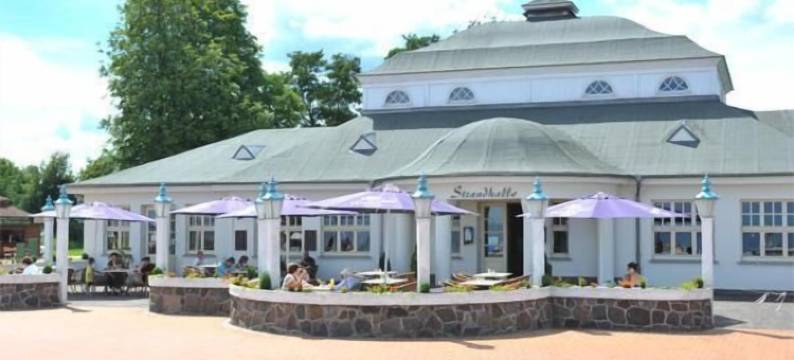 乌埃克尔明德湖城假日公园酒店(Lagunenstadt Ueckermünde AG)图片