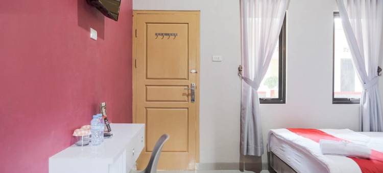 红多兹伊斯兰酒店-近楠榜哈吉美娜(RedDoorz Syariah Near Hajimena Lampung)图片