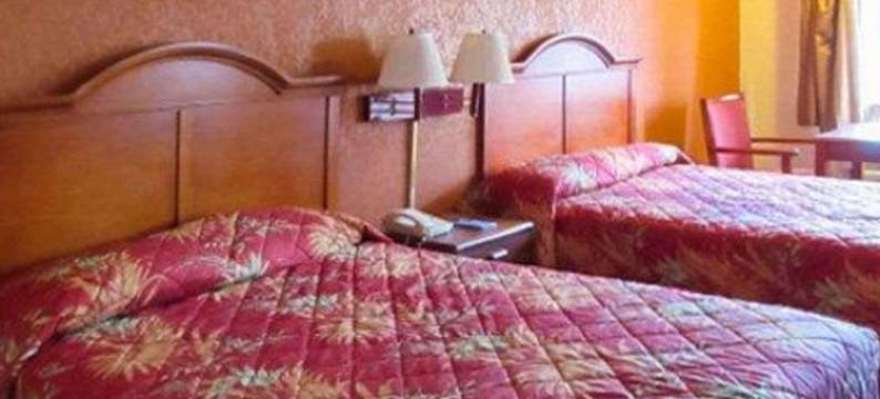 靠近乔治亚州公共安全培训中心的罗德威酒店(Rodeway Inn Forsyth Near GA Public Safety Training Center)图片