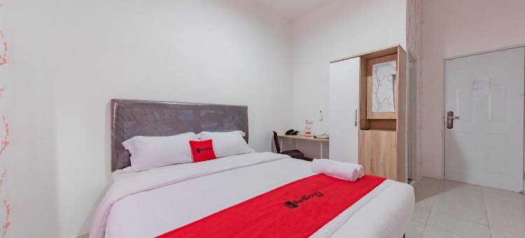 RedDoorz Syariah Plus Near Tugu Bubur Ayam Cianjur图片