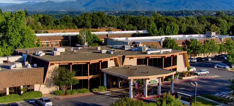 雷丁红狮酒店(Red Lion Hotel Redding)图片