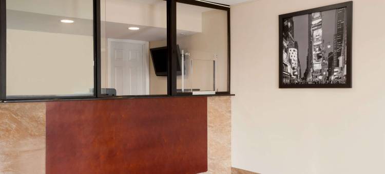 拉威-纽瓦克速8酒店(Super 8 by Wyndham Rahway/Newark)图片