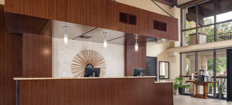 图森威廉姆斯中心希尔顿逸林套房酒店(DoubleTree Suites by Hilton Tucson - Williams Center)图片