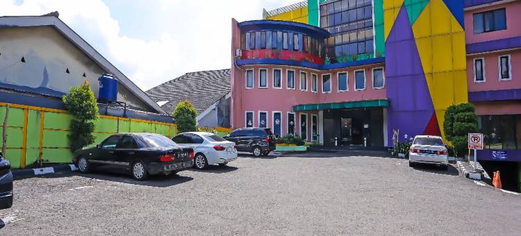 Townhouse OAK 酒店 Fiducia 巴萨尔明古(Townhouse Oak Hotel Fiducia Pasar Minggu)图片