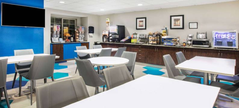 麦客达温德姆奥斯汀机场酒店及套房(Microtel Inn & Suites by Wyndham Austin Airport)图片