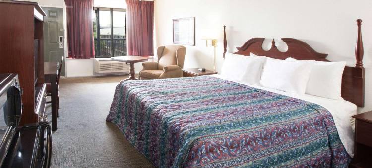 克林顿戴斯酒店(Days Inn by Wyndham Clinton)图片