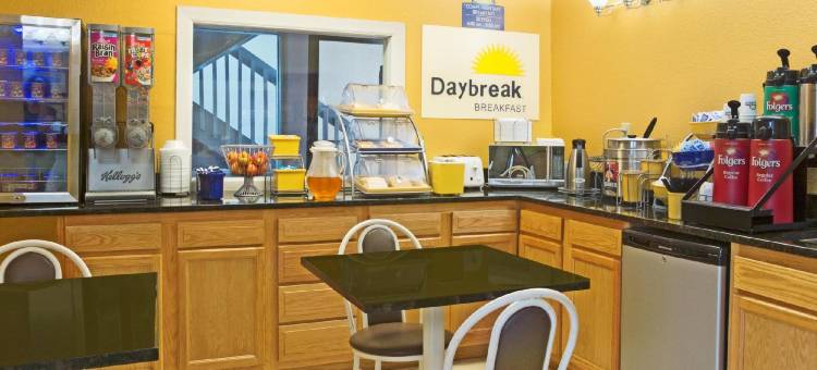 印第安纳波利斯东波斯特路温德姆戴斯酒店(Days Inn by Wyndham Indianapolis East Post Road)图片