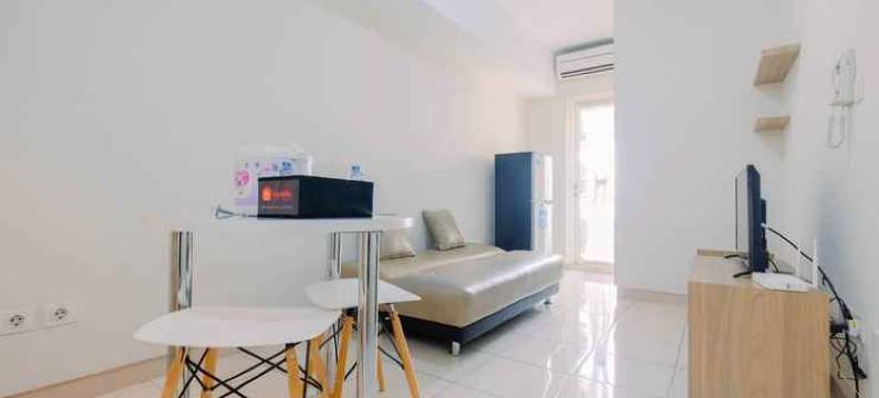 Simply and Cozy 2Br at Springlake Summarecon Bekasi Apartment by Travelio图片