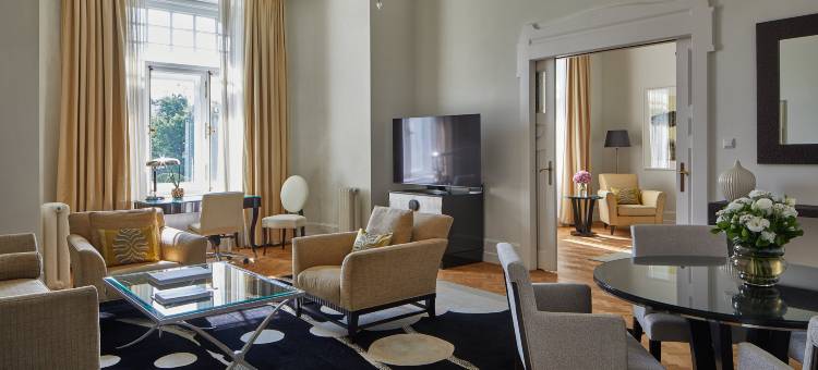 布达佩斯格雷沙姆宫殿四季酒店(Four Seasons Hotel Gresham Palace Budapest)图片