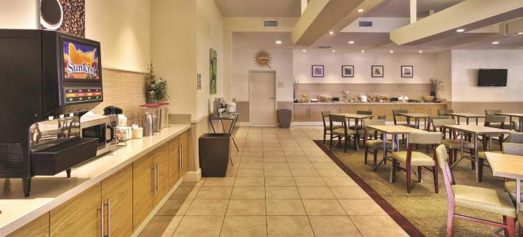 丹伯里拉昆塔温德姆套房酒店(La Quinta Inn & Suites by Wyndham Danbury)图片