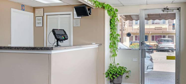 罗德威酒店(Rodeway Inn Terre Haute)图片