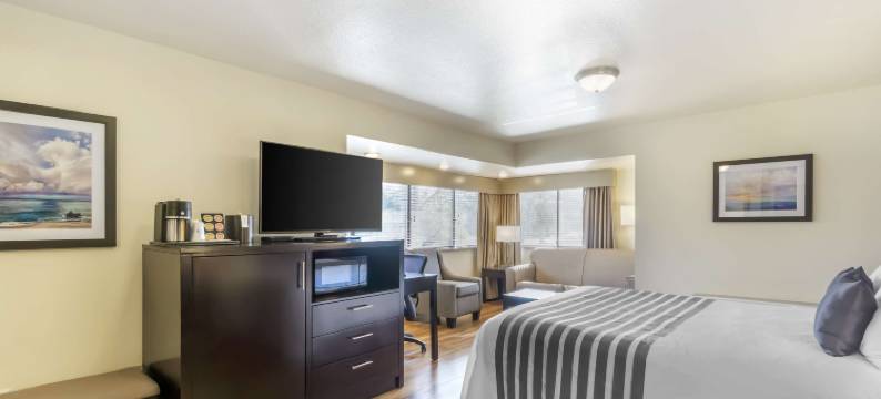 埃德蒙兹港贝斯特韦斯特优质酒店(Best Western Plus Edmonds Harbor Inn)图片