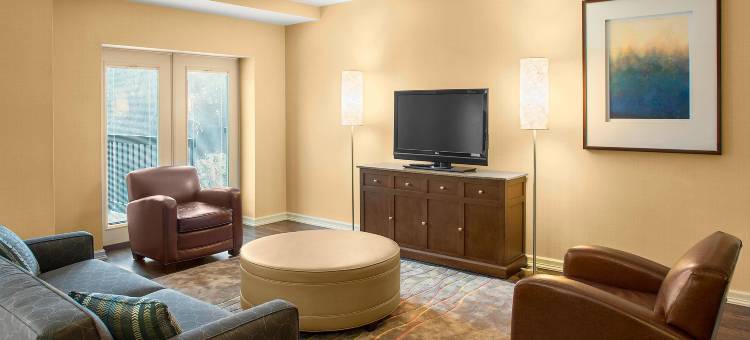 阿克伦凯霍加瀑布喜来登套房酒店(Sheraton Suites Akron Cuyahoga Falls)图片