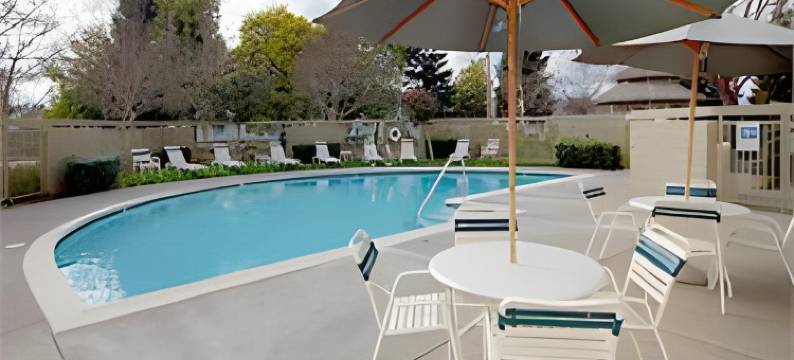 圣罗莎万怡酒店(Courtyard Santa Rosa)图片