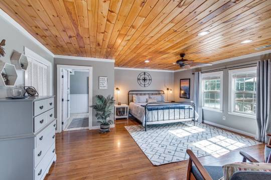 舒适小屋带热水浴缸 < 距黑山4英里!(Cozy Cottage w/ Hot Tub < 4 Mi to Black Mountain!)