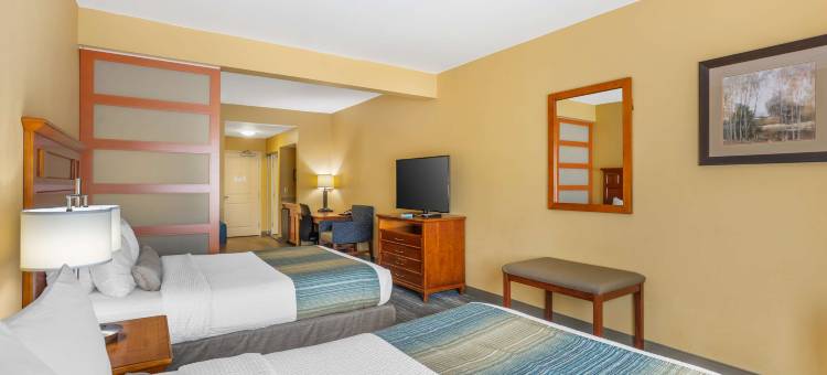 大学园区贝斯特韦斯特优质套房酒店(Best Western Plus University Park Inn  Suites)图片