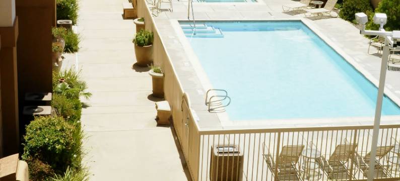 雷丁欢朋套房酒店(Hampton Inn & Suites Redding)图片