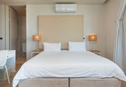 Harbour House Hotel - le Paradis Apartments Hotel Overview