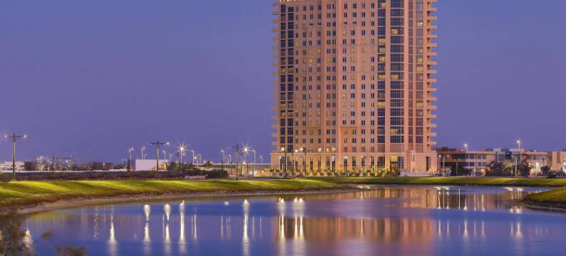 希尔顿酒店 位于阿尔科巴尔的法赫德大道(Hilton Al Khobar King Fahd Causeway)图片