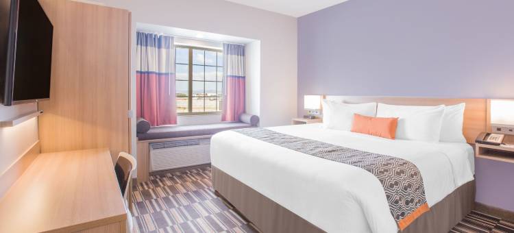 夸乌特莫克坎波门诺温德姆麦客达套房酒店(Microtel Inn & Suites by Wyndham Cuauhtemoc Campos Menonitas)图片