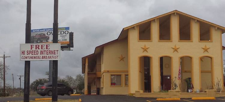 弗拉托尼亚逍遥酒店(Carefree Inn Flatonia)图片