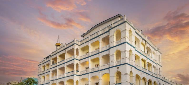 森特林城堡皇家酒店(Sentrim Castle Royal Hotel)图片