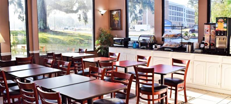 博福特-帕里斯岛豪生酒店(Howard Johnson by Wyndham Beaufort/Parris Island)图片