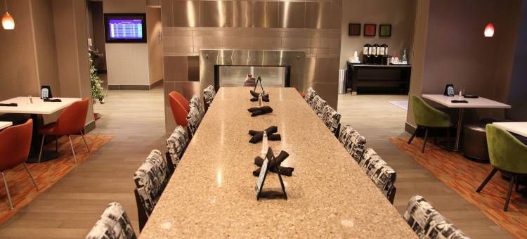 欢朋希尔顿卡尔加里机场北酒店(Hampton Inn by Hilton Calgary Airport North)图片