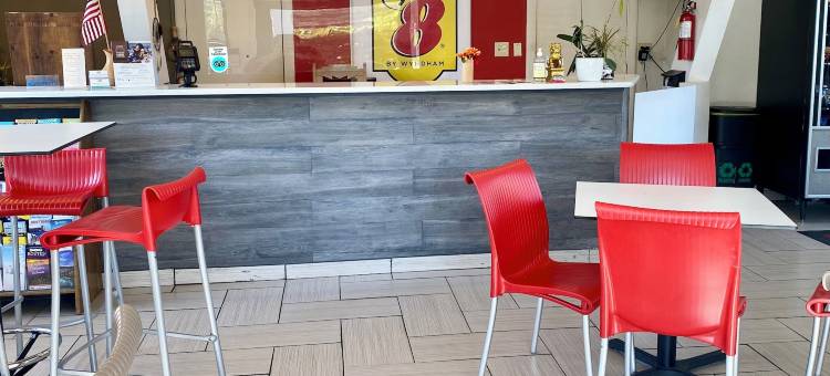 温德姆速8酒店-阿尔伯克基市中心(Super 8 by Wyndham Albuquerque Downtown)图片