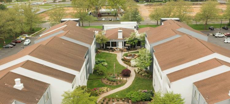 林可夫雷德班克万怡酒店(Courtyard Lincroft Red Bank)图片