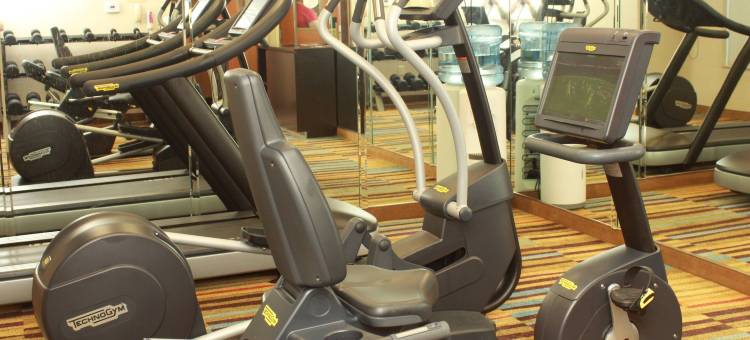费尔蒙万枫套房酒店(Fairfield Inn & Suites Fairmont)图片