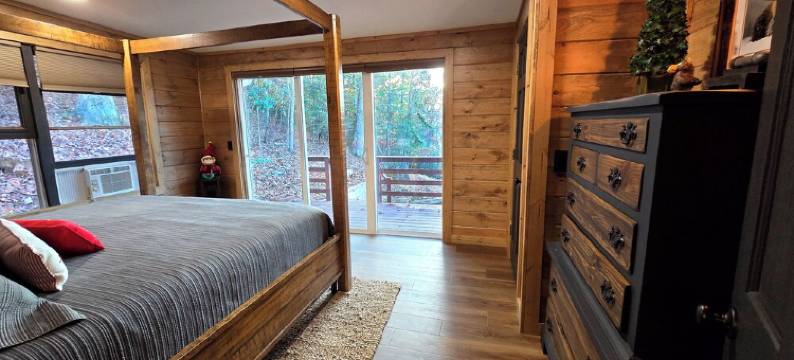 Nantahala Nookie Nook: A Playful Retreat w/Stunning Long-Range mt Sunset Views图片