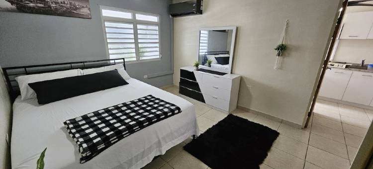 Apartment Black & White with Jacuzzi on Terrace Cozy and Modern图片