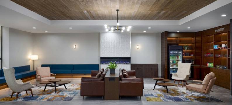 恩格尔伍德百年机场福朋喜来登酒店(Four Points by Sheraton Englewood Centennial Airport)图片