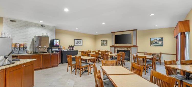 得梅因西丽怡酒店(Country Inn & Suites by Radisson, des Moines West, IA)图片