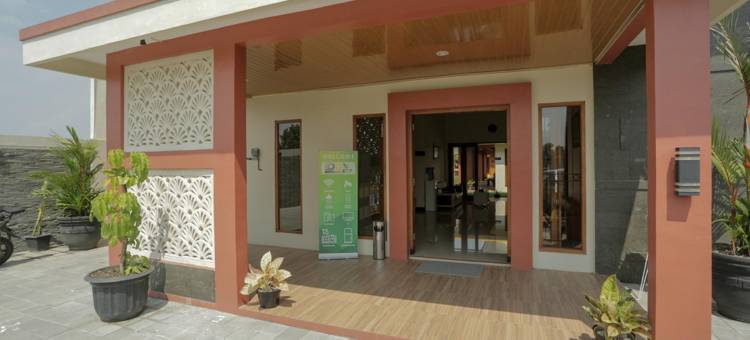 Idr Green Guest House Syariah Mitra RedDoorz图片