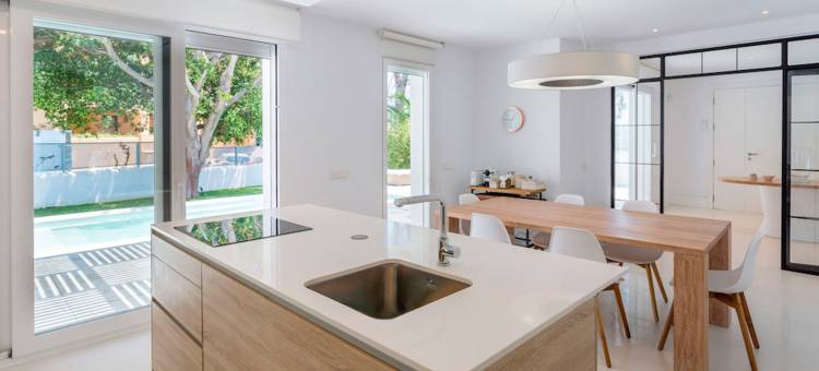 Spectacular Villa with private pool and garden. El Noruego图片