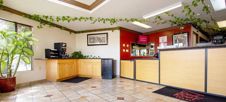 蒙特利红屋顶套房汽车旅馆(Red Roof Inn & Suites Monterey)图片