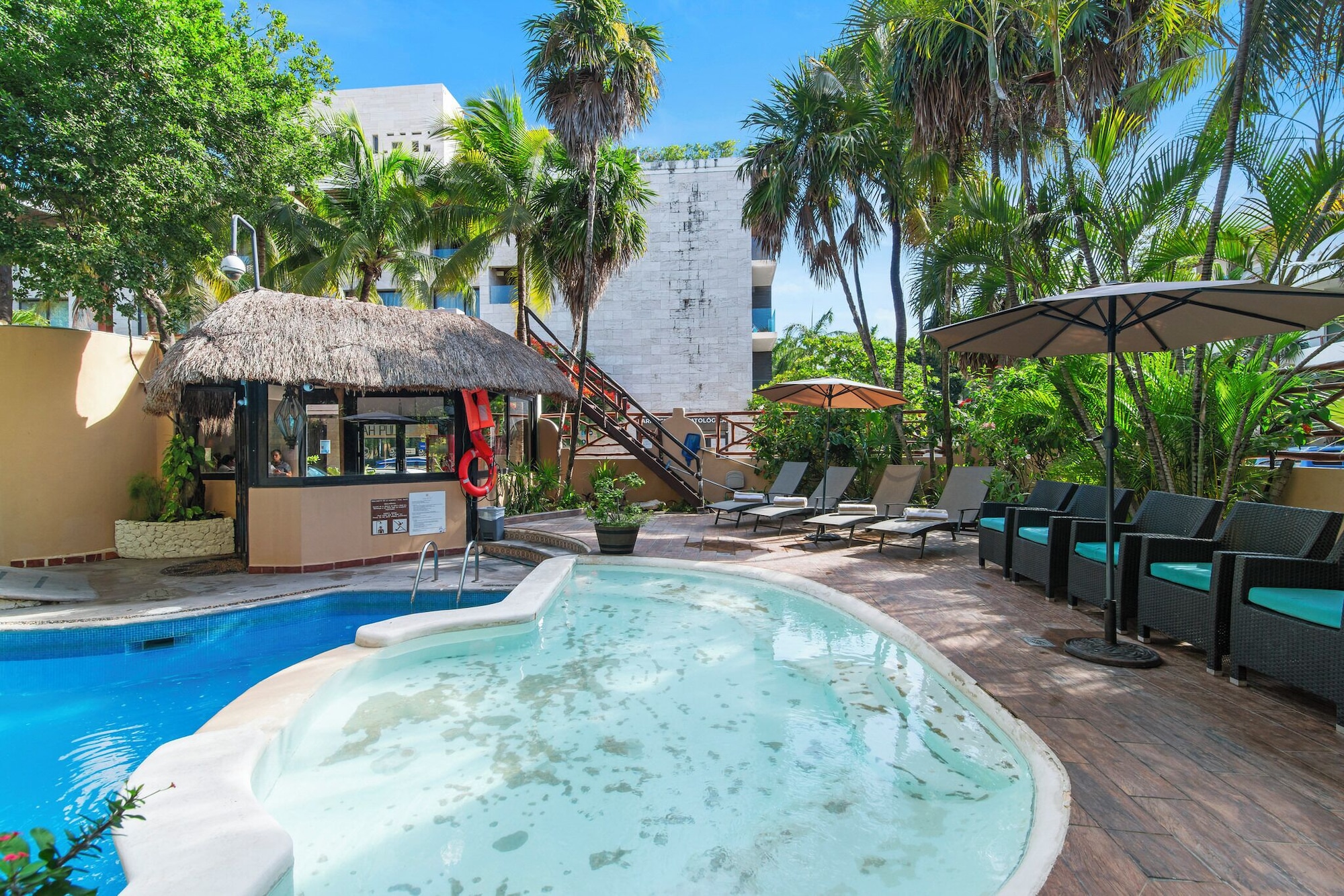 Hotel Riviera Del Sol Over view