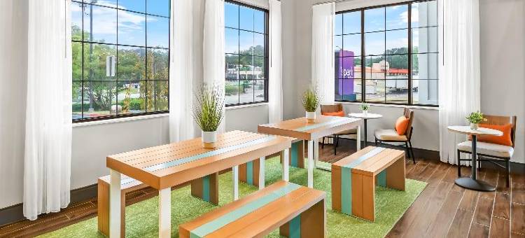 德卢斯I-85 凯隆全套房酒店(Spark by Hilton Duluth)图片