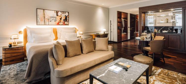 MYTHIC SANA 市中心套房 - 新开业(MYTHIC SANA Downtown Suites)图片