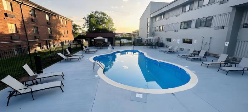 舒适酒店及套房印第安纳波利斯西北 - 学院公园(Comfort Inn & Suites Indianapolis Northwest - College Park)图片