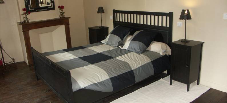 Beautiful 17th century character residence图片