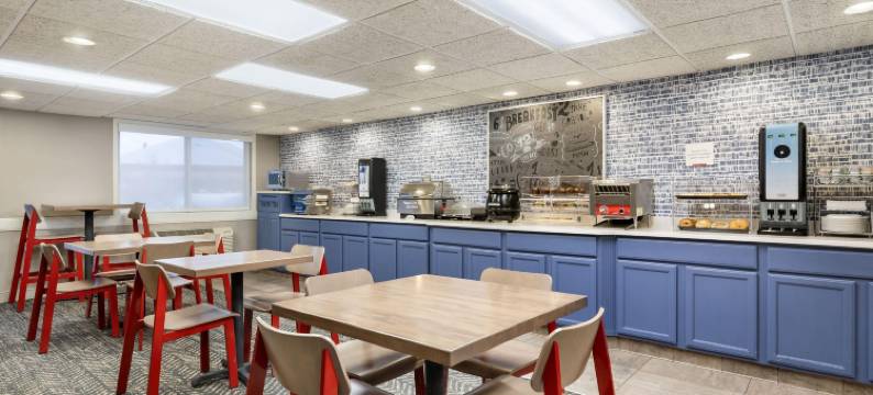 瓦利城美吟温德姆酒店及会议中心(AmericInn by Wyndham Valley City Conference Center)图片