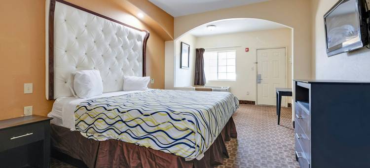 Capital O豪华旅馆休斯敦钱诺夫I-10(Capital O Deluxe Inn Channelview Houston I-10)图片