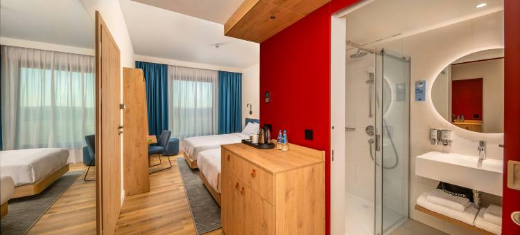 弗罗茨瓦夫机场希尔顿欢朋酒店(Hampton by Hilton Wroclaw Airport)图片