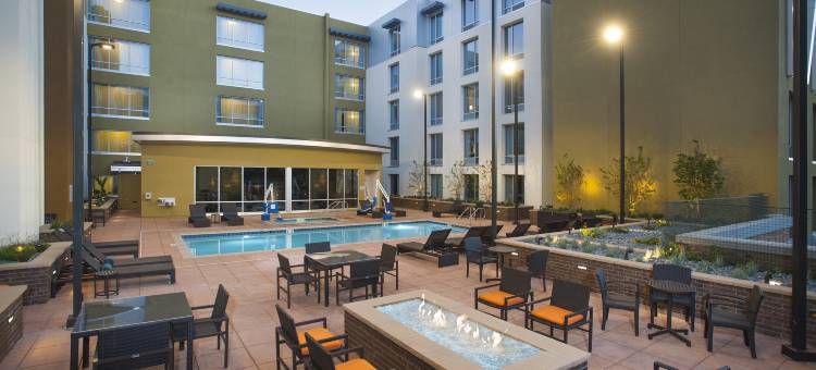 希尔顿花园酒店伯班克洛杉矶(Hilton Garden Inn Burbank Los Angeles)图片