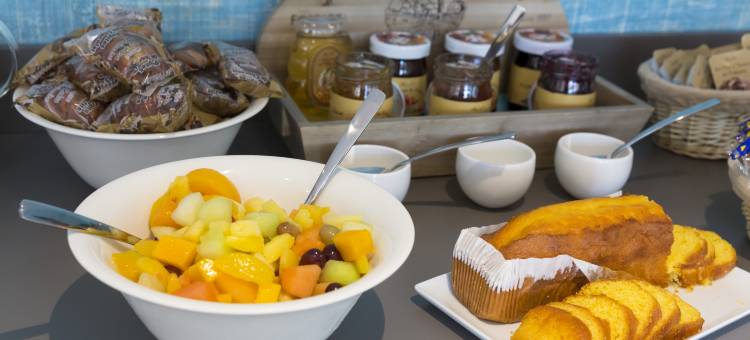 奥佩拉里亚派斯酒店(Logis Hôtel les Pins - Opéralia)图片