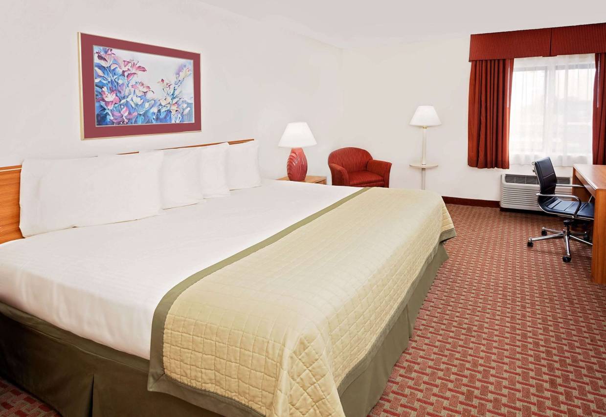 圣约瑟夫-斯蒂芬维尔温德姆呗盟酒店(Baymont by Wyndham St. Joseph/Stevensville)