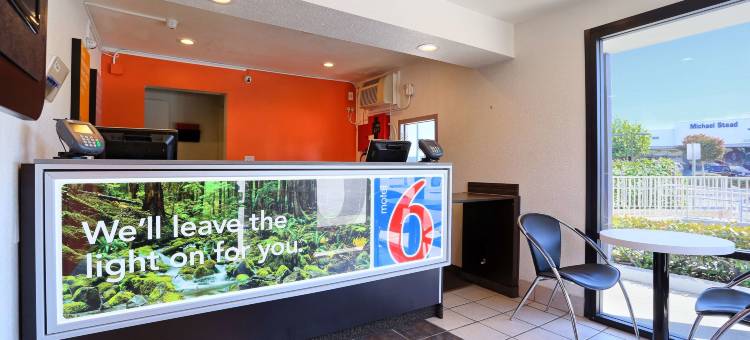 核桃溪6号汽车旅馆(Motel 6 Walnut Creek, CA)图片